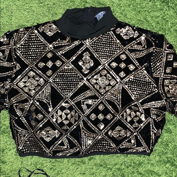 Clothes - Picture 2 of 4